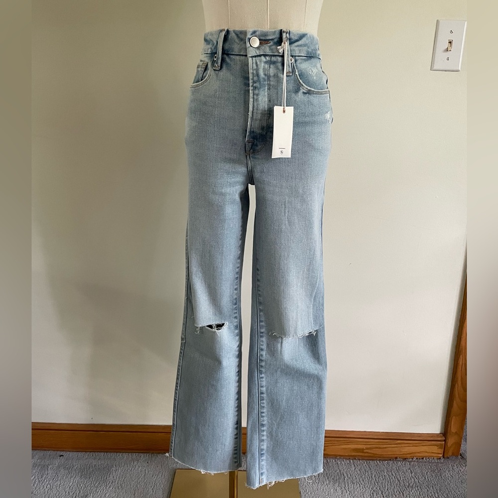 Good American Light Blue Good Curve Straight with Knee Rips